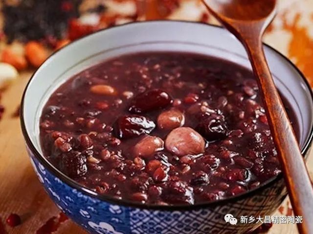 過(guò)了臘八就是年，辭舊迎新盼團(tuán)圓！